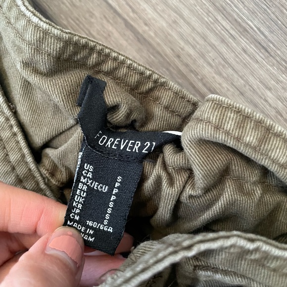 Forever 21 army green pants - Picture 2 of 4